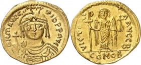 MAURICE TIBERE (582-602). Solidus (4,32 g) Constantinople Off.B.
A/ D N mAURIC TIbER PP AVI. Buste casqué et cuirassé portant le globe crucigère et l...