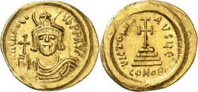 HERACLIUS (610-641). Solidus (4,41 g) Constantinople Off.E.
A/ DN HERACLI-VS PP AVI. Son buste de face avec la barbe courte tenant une croix .
R/ VI...