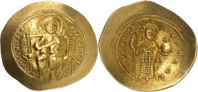 CONSTANTIN X DUCAS (1059-1067). Histamenon nomisma
(4,41 g).
A/ +IhS IXS RЄX-RЄϚNANTIhm. Le Christ assis sur un trône à dossier carré, croix nimbée ...