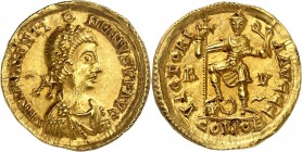 LES VISIGOTHS (Espagne-Aquitaine) (417-500). Solidus (4,42 g).
au nom de Valentinien III ( 423-455).
A/ D N PLA VALENTINIANVS P F AVG. Buste diadémé...
