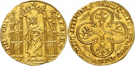 PHILIPPE VI (1328-1350) Royal d'or (4,20 g).
A/ XP'S°REX°/°FRA'°COR'°. Le roi couronné sous un dais gothique, tenant un long sceptre.
R/ XPC.... Cro...