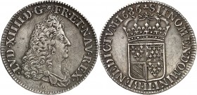 LOUIS XIV (1643-1715) Quart d'écu de Flandre (9,19 g) 1686 Lille (LL).
A/ LVDOVICVS.XIIII (différent) D.G.FR.ET.NAV.REX. Son buste drapé à droite.
R...