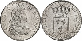 LOUIS XV (1715-1774) Ecu de France (24,44 g) 1724 Paris (A).
A/ LUD.XV.D.G.FR.ET.NAV.REX. (différent). Son buste lauré, drapé et cuirassé à droite.
...