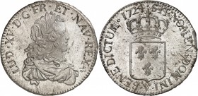 LOUIS XV (1715-1774) Ecu de France (24,51 g) 1724 Troyes (V).
A/ LUD.XV.D.G.FR.ET.NAV.REX. (différent). Son buste lauré, drapé et cuirassé à droite....