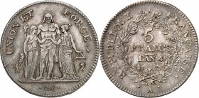 DIRECTOIRE (1795-1799). 5 Francs An 4 A = Paris.
A/ UNION ET FORCE. Hercule entouré de l'Egalité à droite et de la Liberté à sa gauche.
R/ REPUBLIQU...