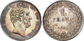 LOUIS-PHILIPPE I (1830-1848). 1 Franc " tête nue " 1831 M = Toulouse (38 114 ex.).
A/ LOUIS PHILIPPE I ROI DES FRANÇAIS. Tête à droite du Roi.
R/ 5 ...