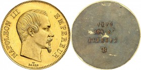 NAPOLEON III (1853-1870). 100 Francs " Tête nue " (16,74 g) 1855 Paris.
Deux clichés plaqués or.
Essai uniface, avers doré. Effigie à droite non lau...