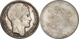 IIIème REPUBLIQUE. 20 Francs " TURIN " (17,70 g) 1929.
ESSAI uniface de l'avers en bronze argenté ou argent?.
EMPF.199.1. MAZARD-. Très rare. SUP
C...