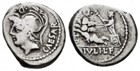 Julia. L. Julius L.f. Caesar. Denario. 103 a.C. Roma. (Ffc-765). (Craw-320/1). (Cal-632). Anv.: Cabeza de Marte a izquierda, encima: letra invertida, ...