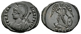 Constantino I. Follis. 334-335 d.C. Siscia. Serie conmemorativa a la fundación de Contantinopla. (Ric-241). Anv.: CONSTANTINOPOLIS. Busto laureado y c...