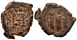 Heraclio, Martina y Heraclio Constantino. Follis. RY = 16. 610-641 d.C. Nicomedia. (Doc-165). (Mib-177). Anv.: Heraclio en el centro flanqueado por Ma...