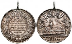 Alemania. Medalla. 1627. Regensburg. Anv.:  Iglesia de la Trinidad. Rev.:  Escudos de armas alrededor de leyenda central. Ag. 19,11 g. Inaguración de ...