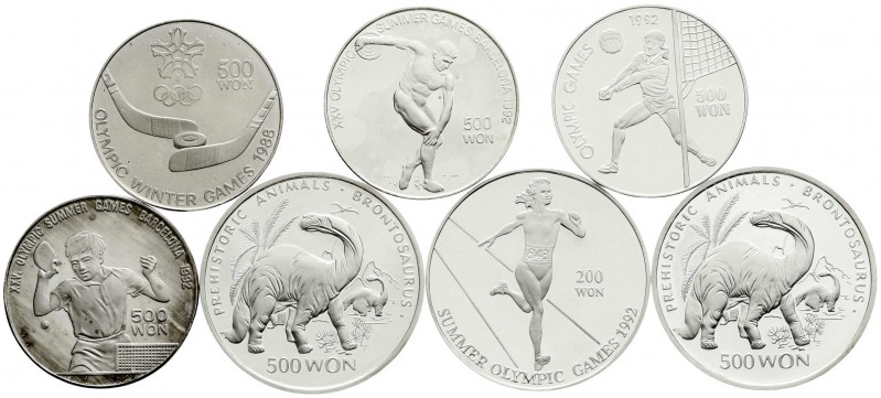 Korea Nord
Lots
7 Silbergedenkmünzen aus 1988 bis 1993. Sport- und Dinosaurier...