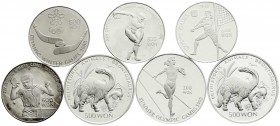Korea Nord
Lots
7 Silbergedenkmünzen aus 1988 bis 1993. Sport- und Dinosaurier-Motive. Polierte Platte