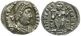 Kaiserzeit
Magnus Maximus, 383-388
Siliqua 383/388 Trier. Drap., diad. Brb. r./VIRTVS ROMANORVM TRPS. Roma thront l. sehr schön/vorzüglich, schöne P...
