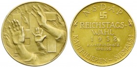 Drittes Reich
Vergoldete Silbermedaille 1932 von G.H.W. bei Lauer, Nürnberg. Kampfschatzspende der NSDAP zur Reichstagswahl. Zum "Hitlergruß" erhoben...
