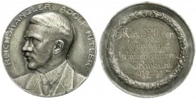 Drittes Reich
Silbermedaille, graviert 1932/1933. Büste Hitler l. Gravur im Kranz. 34 mm; 16,44 g. sehr schön, Kratzer, Prüfspur am Rand