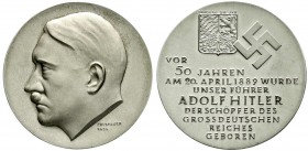Drittes Reich
Silbermedaille 1939, signiert Krischker, auf den 50. Geburtstag Adolf Hitlers, Randpunze "835 PR MÜNZE BERLIN", Kopf Hitlers n.l./Haken...