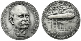 Münchner Medailleure
Karl Goetz
Silbermedaille 1909. Luftschifffahrt Friedrichshafen - München. 35 mm; 19,86 g. vorzüglich, zaponiert, Prüfspuren am...