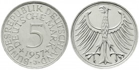 Kursmünzen
5 Deutsche Mark Silber 1951-1974
1957 J prägefrisch, kl. Kratzer