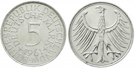 Kursmünzen
5 Deutsche Mark Silber 1951-1974
1961 D prägefrisch, kl. Kratzer, winz. Randfehler