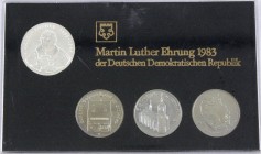 Gedenkmünzen der DDR
Themensatz Martin-Luther-Ehrung: mit 4 Münzen 20 Mark 1983 Martin Luther, 5 Mark Luthers Geburtshaus 1983, 5 Mark Schloßkirche W...