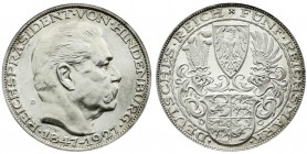 Weimarer Republik
5 Reichsmark Silber v. K. Goetz 1927 D. Kopf Hindenburgs n.r./mehrere Wappen, Wertangabe in Umschrift. Unter dem Kopf am Halsabschn...