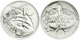 Bundesrepublik Deutschland
Probe v. Victor Huster zu 10 Euro in Silber 2002 Einführung des Euro/Abschied von der Mark. Glatter Rand mit Nummerierung ...