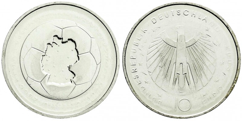 Bundesrepublik Deutschland
10 Euro Silber 2003 zur Fussball-WM 2006. Mit starke...