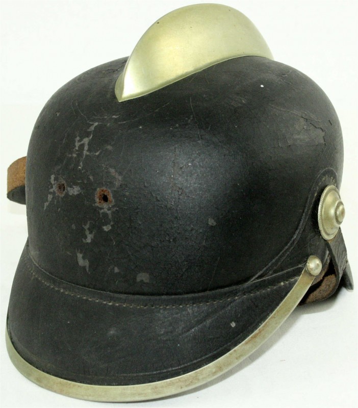 Uniformen und Uniformteile
Feuerwehrhelm, wohl deutsche Kaiserzeit. 24 X 19 X 1...