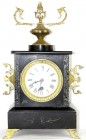 Uhren
Standuhren
Französische Pendule des 19. Jh. Ohne Herstellerangabe. Gehäuse aus Granit/Marmor-Kombination mit Messingappliken. Gesamthöhe 37 cm...