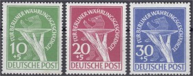 Deutschland
Berlin
Währungsgeschädigte 1949, kompletter Satz in postfrischer Erhaltung, jeder Wert geprüft Schlegel BPP. Mi. 350,-€. **