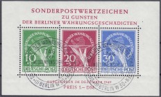 Deutschland
Berlin
Währungsgeschädigte 1949, sauber mit Ersttagssonderstempel, dabei auch Plattenfehler II "grüner Punkt rechts am Handgelenk", gepr...