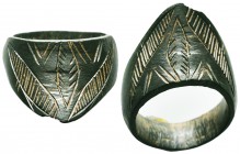 Decorated Archers Ring,

Condition: Very Fine

Weight: 12.60gr
Diameter: 35mm
