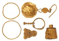 HISPANIA ANTIGUA. Lote de seis objetos (IV-II a.C.). Oro. Dos anillos, dos pendientes, y dos elementos decorativos. Diámetro. Longitud 19 y 32 mm. Alt...
