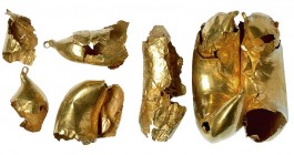 HISPANIA ANTIGUA. Par de pendientes. (VI-V a.C.). Oro. Longitud 5,3 cm. Fragmentados.