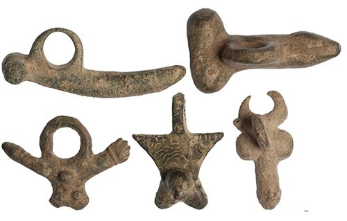 ROMA. Imperio Romano. Lote de cinco amuletos fálicos (I-II d.C.). Bronce. Longit...