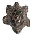 ROMA. Imperio Romano. Figura (I-IV d.C.). Bronce. Con representación de tortuga. Longitud 23,0 mm.