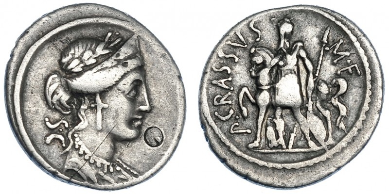 LICINIA. Denario. Roma (55 a.C.). A/ Punzón circular delante de la cabeza de Ven...