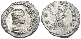 PLAUTILA. Denario. Roma (202-205). R/ Venus a izq. con manzana y palma, delante Cupido; VENVS VICTRIX. RIC-369. MBC-/MBC.