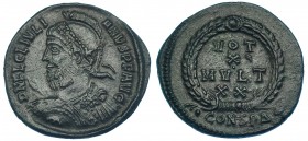 JULIANO II. AE. Constantinopla (361-363). R/ VOT/X/MVLT/XX, exergo .CONSPA(espiga). RIC-166. Pátina verde. MBC+.