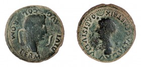 ROMULA. Dupondio. Tiberio. A/ Cabeza radiada de Augusto a der., encima estrella, delante haz de rayos; PERM DIVI AVG COL ROM. Contramarcas en anv. R/ ...