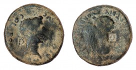 ROMULA. Dupondio. Tiberio. A/ Cabeza radiada de Augusto a der., encima estrella, delante haz de rayos; (PERM) DIV(I) AVG COL ROM. R/ Cabeza de Livia a...