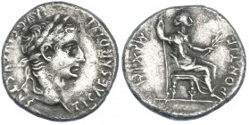 TIBERIO. Denario. Lugdunum (36-37 d.C.). R/ Livia entronizada a der. con cetro. RIC-30. BC+/MBC-. Escasa.