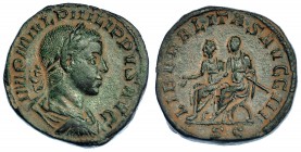 FILIPO II. Sestercio. Roma (244-249). R/ Filipo I y Filipo II sentados a izq. con cetro y ábaco; LIBERALITAS AVGG III, SC. RIC-181. Pátina verde. MBC....