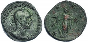 TRAJANO DECIO. Sestercio. Roma (249). R/ Dacia a izq. con estandarte rematado en cabeza de asno. RIC-101. Pátina verde con tonos rojos. MBC/MBC-.