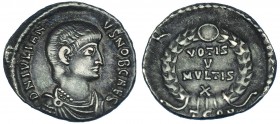 JULIANO II (césar). Silicua. Arelate (355-360). R/ VOTIS/V/MVLTIS/X, exergo TCON. RIC-264. MBC.