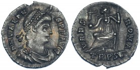 VALENTE. Silicua. Treveris (375-378). R/ Roma sentada; VRBS ROMA, exergo TRPS. . RIC-45c. MBC/MBC+.