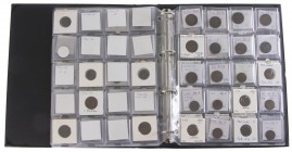 Lot VOC / Dutch Indies - Album met verzameling munten Ned. Indië periode 1815-1840 met (Dubbele) Duiten, ¼, ½ en hele Stuivers, 1 en 2 Cent stukken op...