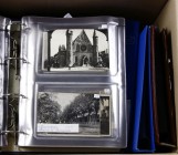 Verhuisdoos met munten Nederland (wb. BU-sets) in albums, tevens 2 albums munten wereld en 3 albums met ANSICHTKAARTEN